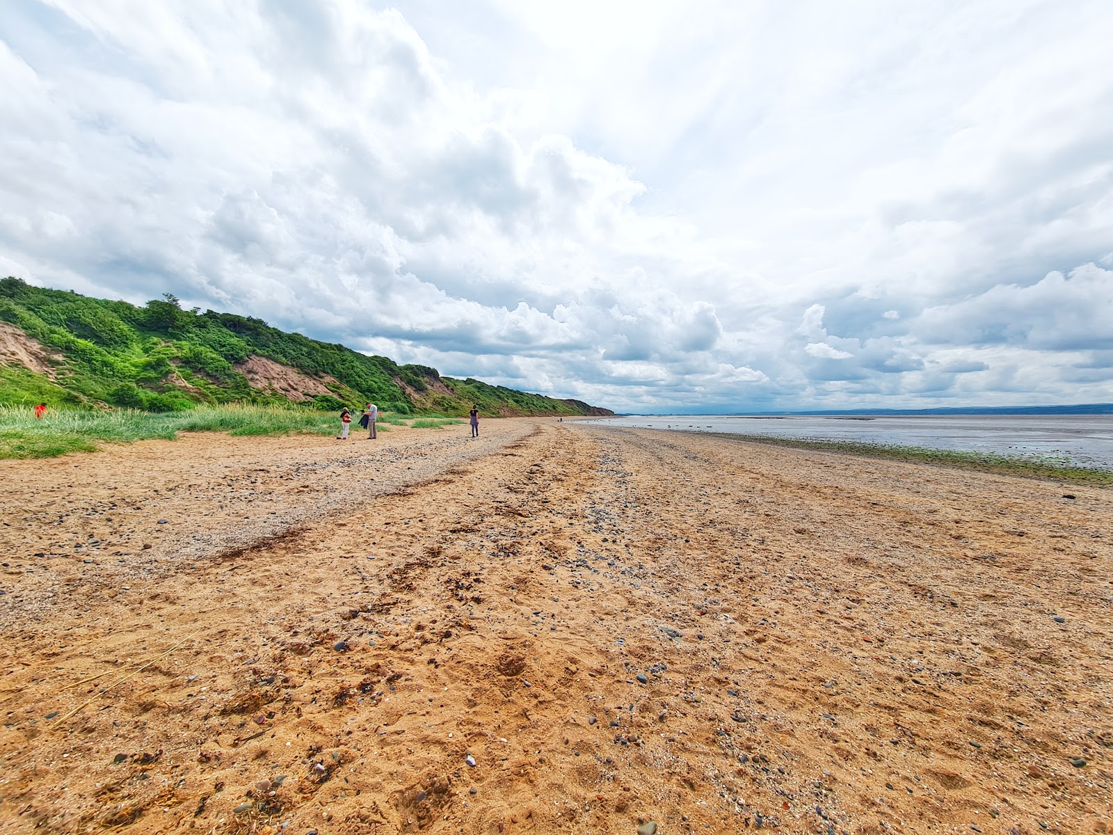 Thurstaston Plajı'in fotoğrafı - rahatlamayı sevenler arasında popüler bir yer