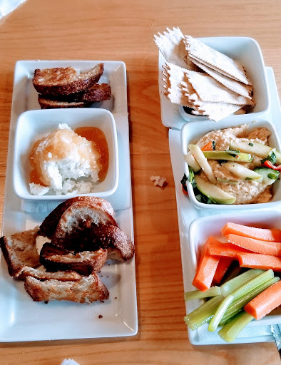 Winery «Ash & Elm Cider Company», reviews and photos, 2104 E Washington St, Indianapolis, IN 46201, USA