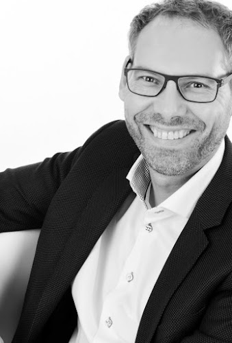 commacross GmbH - Agentur für Messen, Events, Medien und digitalen Vertrieb