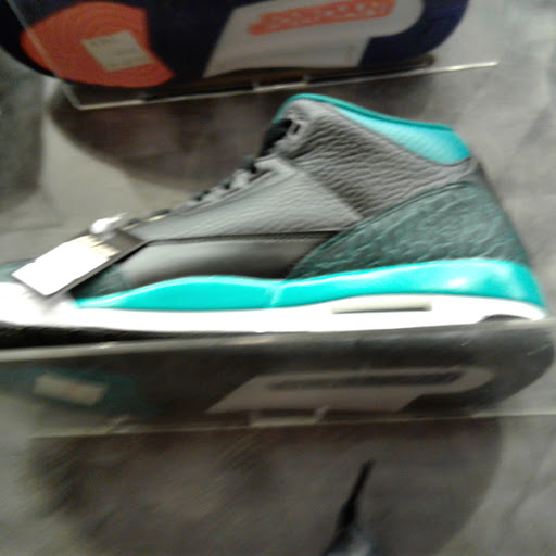 Clothing Store «EbLens», reviews and photos, 307 Armistice Blvd, Pawtucket, RI 02861, USA