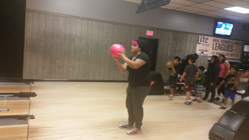 Bowling Alley «Striker Lanes Inc», reviews and photos, 6728 16th St, Berwyn, IL 60402, USA