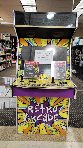 Computer Store «Micro Center», reviews and photos, 80 E Ogden Ave, Westmont, IL 60559, USA