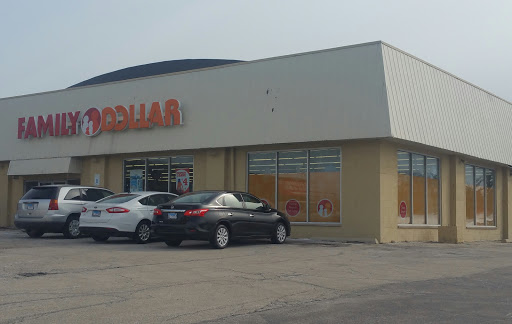 FAMILY DOLLAR, 3521 Grand Ave, Gurnee, IL 60031, USA, 