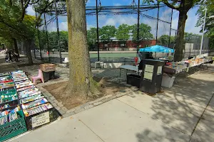 Sunnyside Book and Media Swap, Public Library and Donation Center image