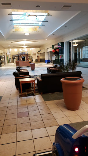 Shopping Mall «Forest Mall», reviews and photos, 835 W Johnson St, Fond du Lac, WI 54935, USA