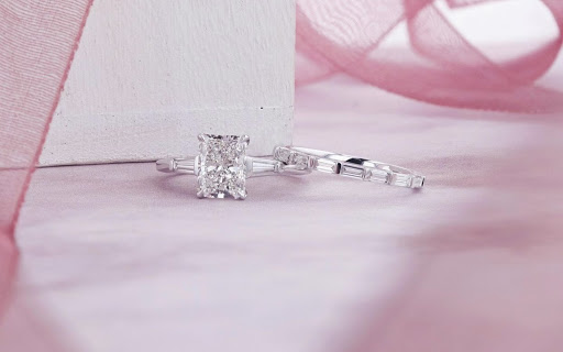 Jewelry Store «R & R Jewelers», reviews and photos, 26 W 47th St, New York, NY 10036, USA