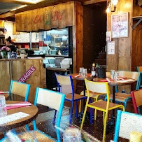 Atmosphère du Restaurant vietnamien Cô My Cafe à Paris - n°6