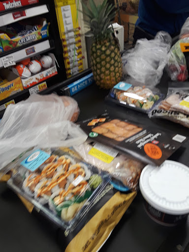 Grocery Store «Kroger», reviews and photos, 227 Sandy Springs Pl NE, Sandy Springs, GA 30328, USA