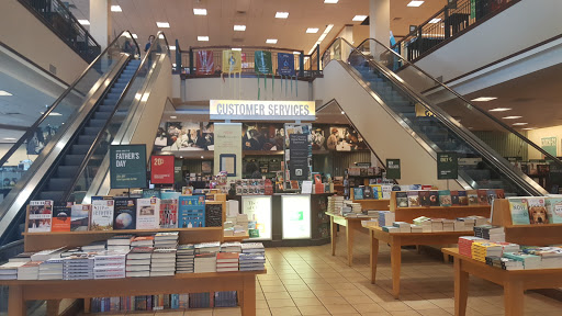 Book Store «Barnes & Noble», reviews and photos, 11 W Hillsdale Blvd, San Mateo, CA 94403, USA