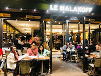 Atmosphère du Restaurant français Le Malakoff à Paris - n°3
