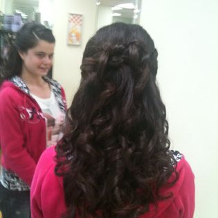 Beauty Salon «GS Hair Studio Beauty Salon and Spa», reviews and photos, 9016 N Milwaukee Ave, Niles, IL 60714, USA