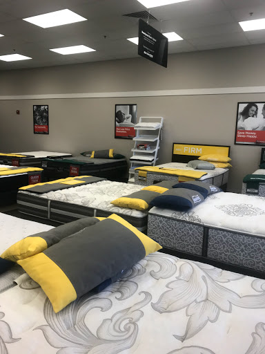 Mattress Store «Mattress Firm Brownsburg», reviews and photos, 211 W Northfield Dr, Brownsburg, IN 46112, USA