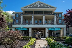Niagara Crossing Hotel & Spa image