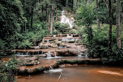 น้ำตกพาเจริญ Pha Charoen waterfall