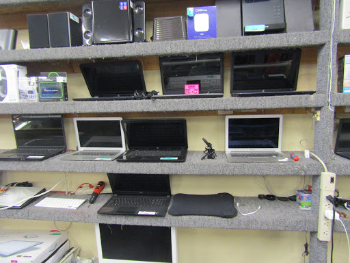 Loan Agency «Creighton Loans and Music», reviews and photos, 16404 WA-99, Lynnwood, WA 98037, USA