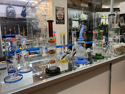 Tobacco Shop «Naga smoke shop», reviews and photos, 7540 N Dale Mabry Hwy, Tampa, FL 33614, USA