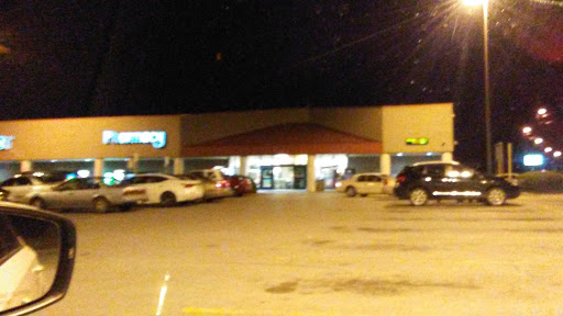 Grocery Store «Kroger», reviews and photos, 301 S Ellington Pkwy, Lewisburg, TN 37091, USA