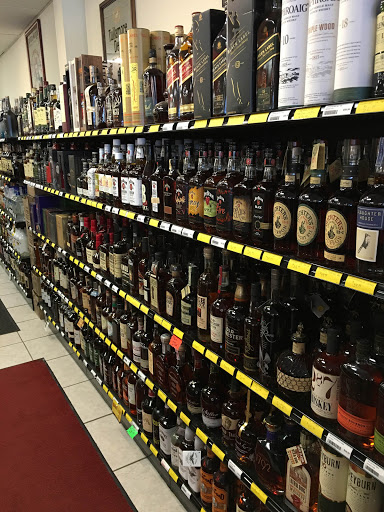 Wine Store «Canal Ponds Liquor», reviews and photos, 2516 Ridgeway Ave, Rochester, NY 14626, USA