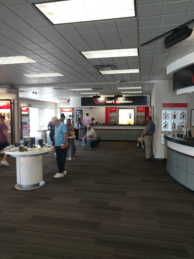 Cell Phone Store «Verizon», reviews and photos, 7720 W Broad St, Richmond, VA 23294, USA