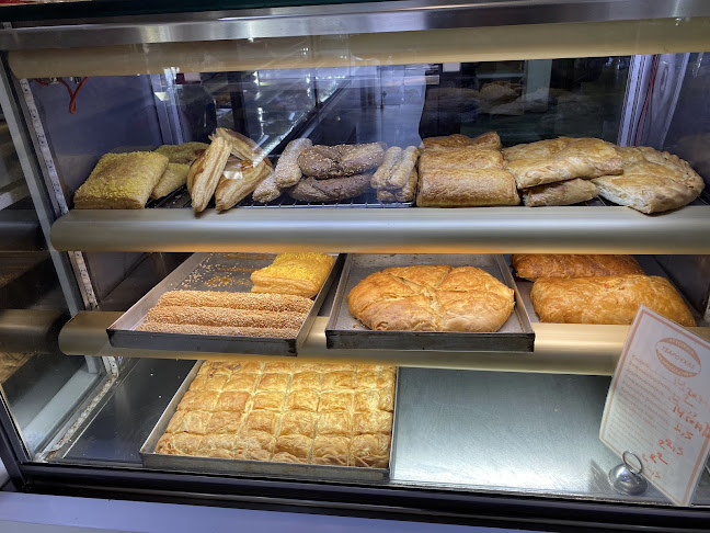 Αρτοζαχαροπλαστείο Τσαρουχάς Ανοιχτές ώρες