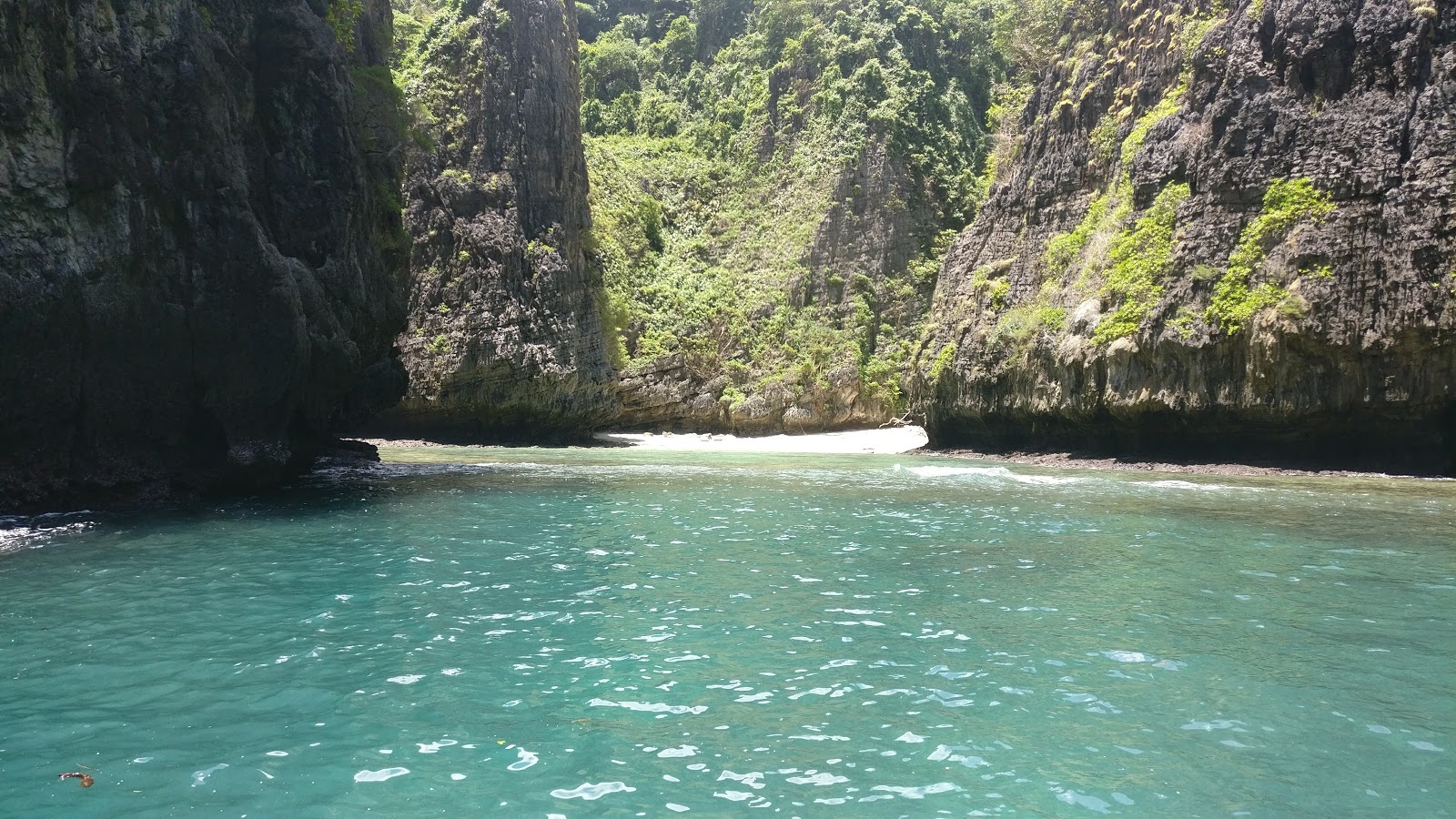 Wang Long Bay Beach photo #8