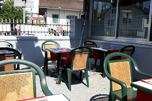 Café de la Place image
