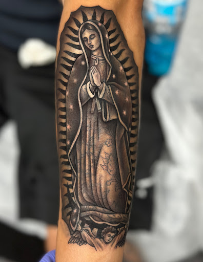 Explore tattoo ideas for memory of mom, creative tattoo ideas in North Hollywood, available at Papa Flash Tattoos