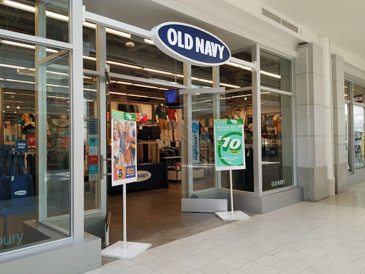 Clothing Store «Old Navy», reviews and photos, 7 Backus Ave, Danbury, CT 06810, USA
