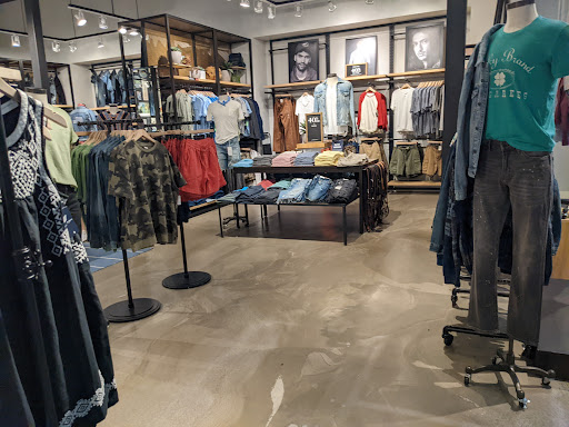 Clothing Store «Hollister Co.», reviews and photos, 9777 SW Washington Square Rd, Tigard, OR 97223, USA