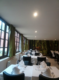 Atmosphère du Restaurant Auberge du Mont Saint-Mard à Vieux-Moulin - n°7