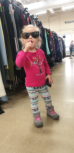 Tire Shop «Discount Tire Store - Naperville, IL», reviews and photos, 535 Fort Hill Dr, Naperville, IL 60540, USA