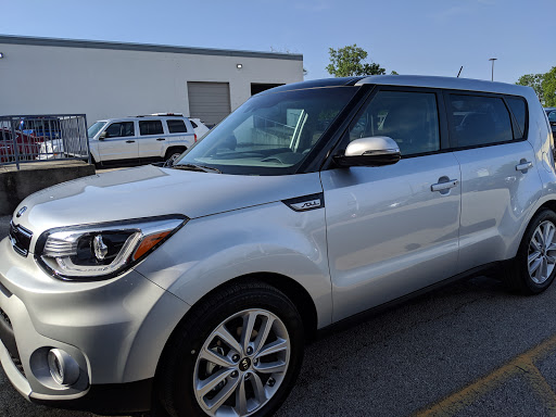 Car Dealer «World Car Kia South», reviews and photos, 7915 Interstate 35 Access Rd, San Antonio, TX 78224, USA