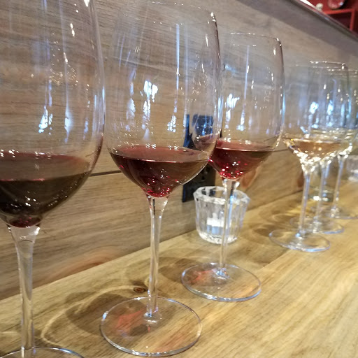 Wine Bar «Teutonic Wine Company», reviews and photos, 3303 SE 20th Ave, Portland, OR 97202, USA