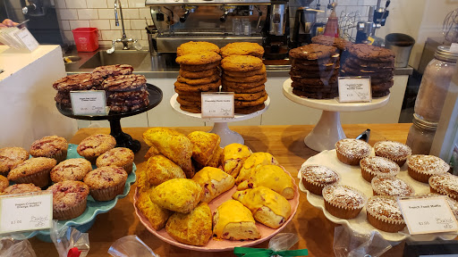 Bakery «Oakleaf Cakes Bake Shop», reviews and photos, 12 Westland Ave, Boston, MA 02115, USA