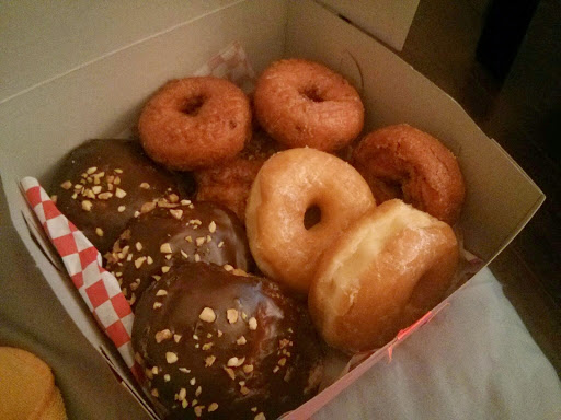 Donut Shop «Station Donuts», reviews and photos, 18316 Imperial Hwy, Yorba Linda, CA 92886, USA