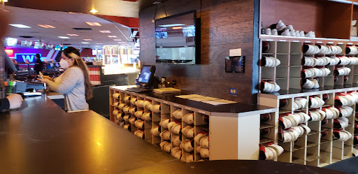 Bowling Alley «Brunswick Zone River Grove Lanes», reviews and photos, 3111 River Rd, River Grove, IL 60171, USA