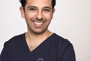 Dr Ammanou Terence Dentiste Le Perreux-sur-Marne - Implantologie Parodontie image