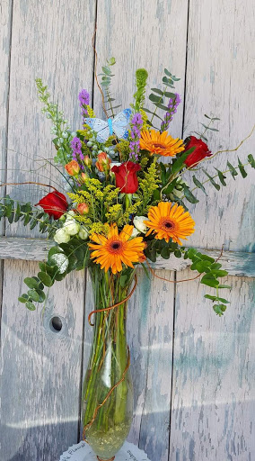 Florist «Little Flower Shop», reviews and photos, 616 High St, Delano, CA 93215, USA