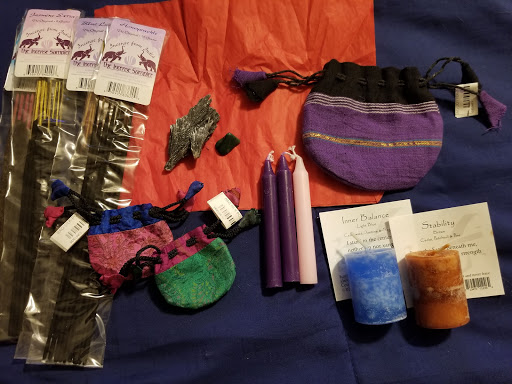 Book Store «Quest Book Shop», reviews and photos, 306 Geneva Rd, Wheaton, IL 60187, USA