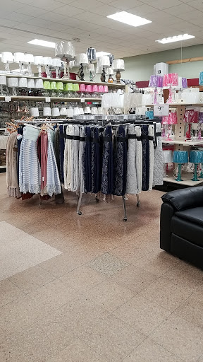 Home Goods Store «Christmas Tree Shops», reviews and photos, 295 Old Oak St #5, Pembroke, MA 02359, USA