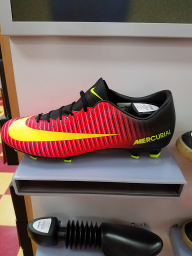 Shoe Store «WSS», reviews and photos, 2520 S Bristol St, Santa Ana, CA 92704, USA