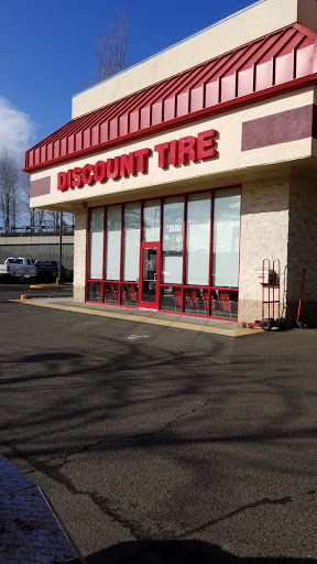 Tire Shop «Discount Tire Store - Vancouver, WA», reviews and photos, 8120 NE Vancouver Plaza Dr, Vancouver, WA 98662, USA