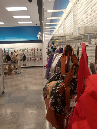 Clothing Store «Ross Dress for Less», reviews and photos, 514 S Illinois Rte 59, Naperville, IL 60540, USA