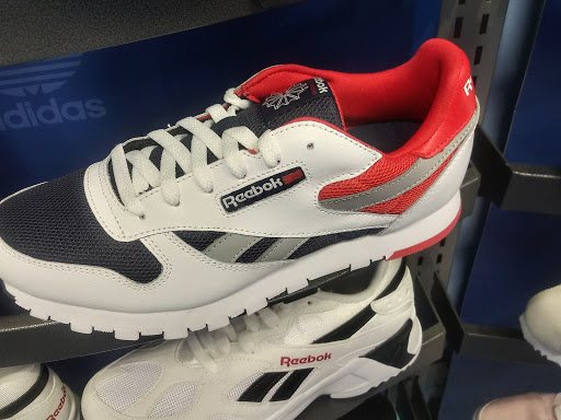 Shopping Mall «New Landing Mall», reviews and photos, Troost Ave & E Meyer Blvd, Kansas City, MO 64131, USA