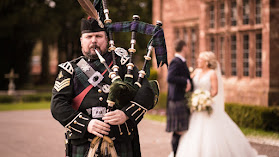 Andrew Brian Highland Bagpiper