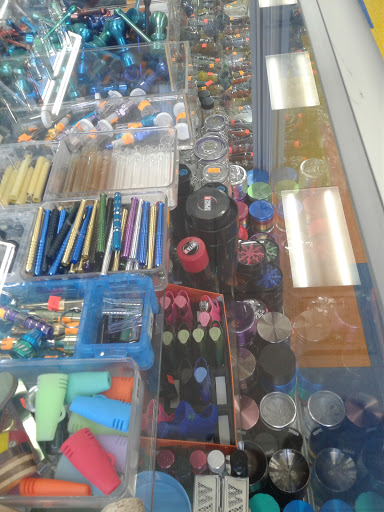 Tobacco Shop «Waves Smoke & Vapes», reviews and photos, 6740 E University Dr #103, Mesa, AZ 85205, USA