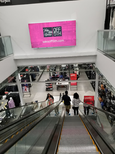 Department Store «Saks OFF 5TH», reviews and photos, 6502 Springfield Mall, Springfield, VA 22150, USA