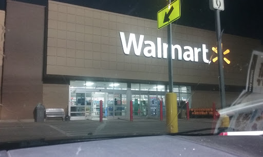 Department Store «Walmart Supercenter», reviews and photos, 814 W Bell Ave, Knoxville, IA 50138, USA