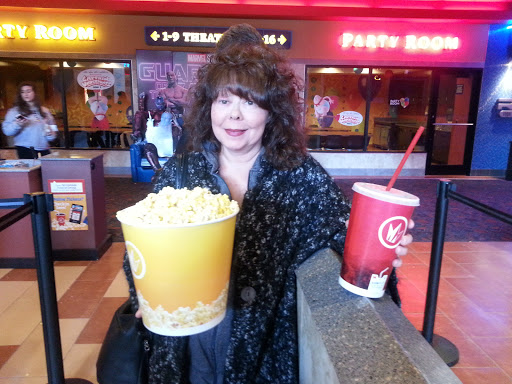 Movie Theater «Regal Cinemas Deer Park 16 IMAX & RPX», reviews and photos, 455 Commack Rd, Deer Park, NY 11729, USA