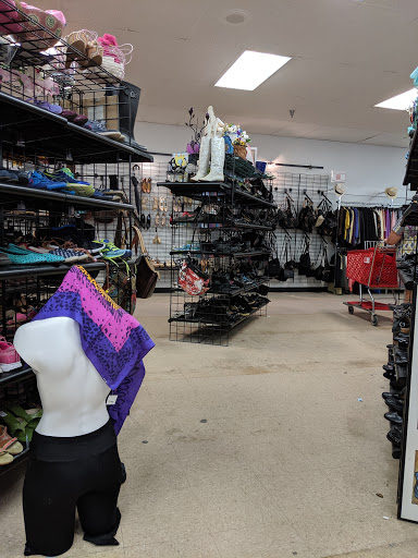 Thrift Store «Salvation Army Family Store and Donation Center», reviews and photos, 570 N Lafayette St, South Lyon, MI 48178, USA